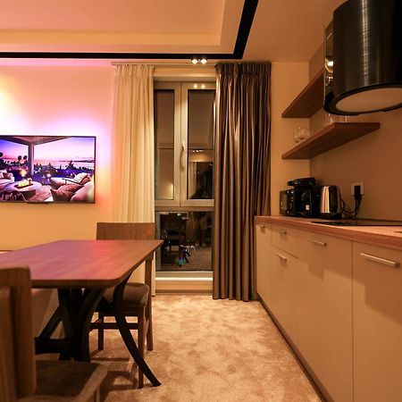 Deha Rooms & Apartments Tirana Esterno foto