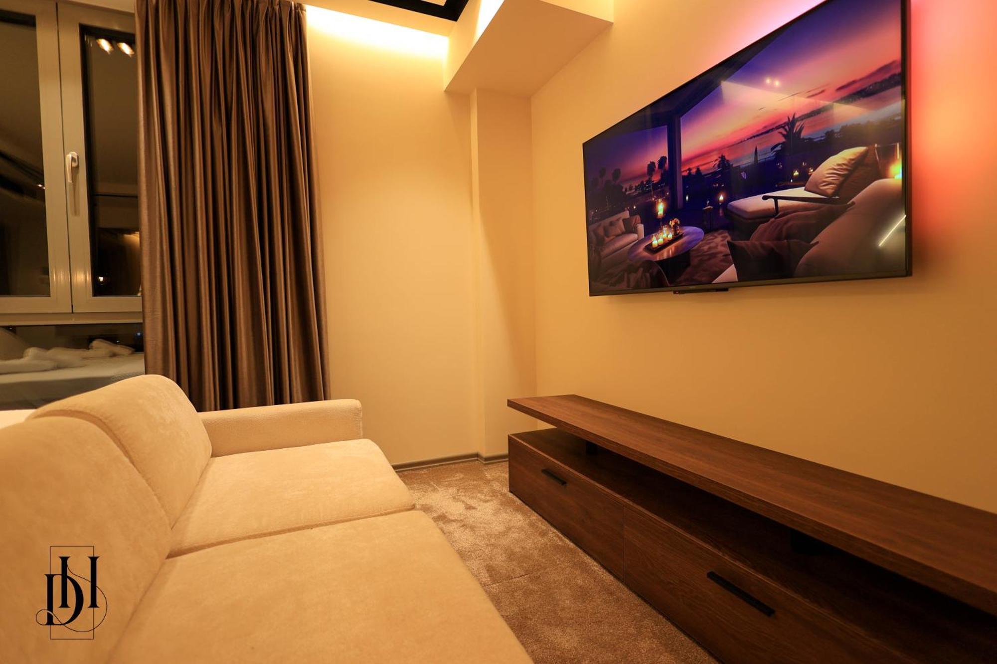Deha Rooms & Apartments Tirana Esterno foto