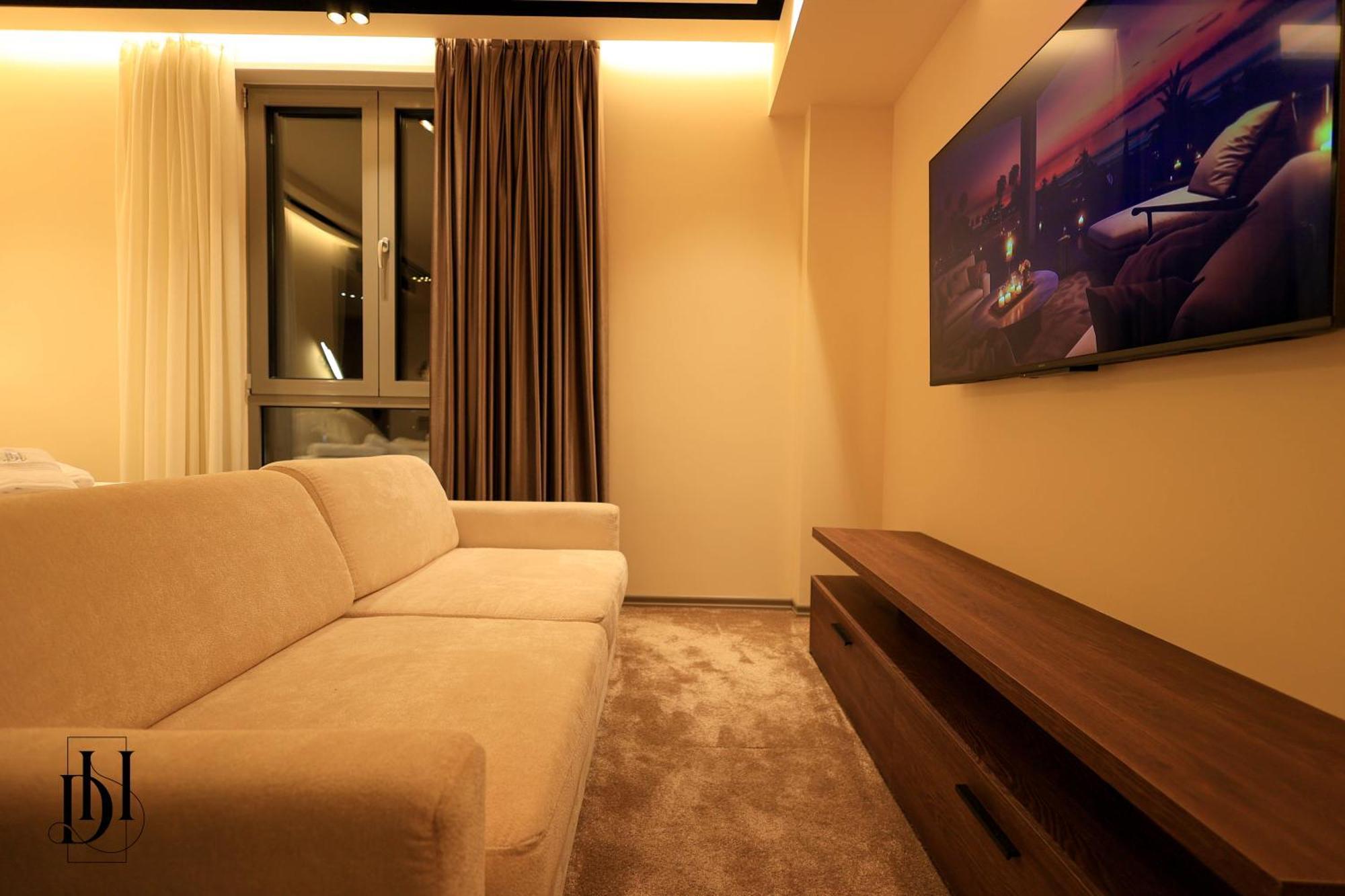 Deha Rooms & Apartments Tirana Esterno foto