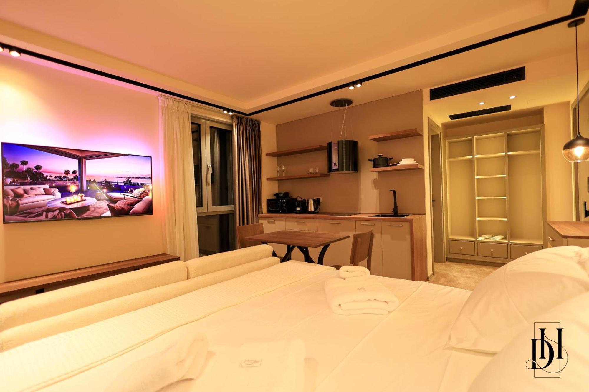 Deha Rooms & Apartments Tirana Esterno foto