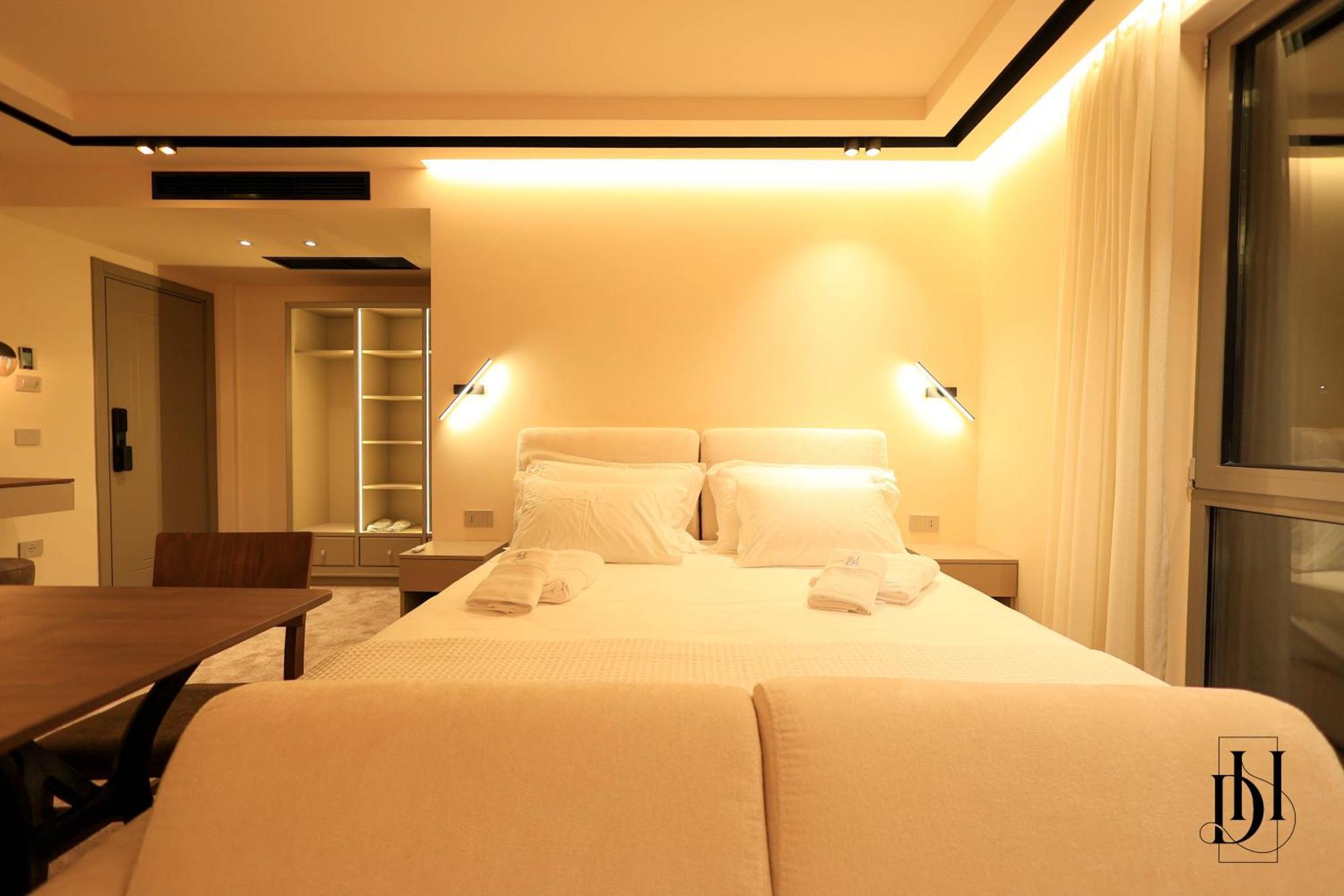 Deha Rooms & Apartments Tirana Esterno foto