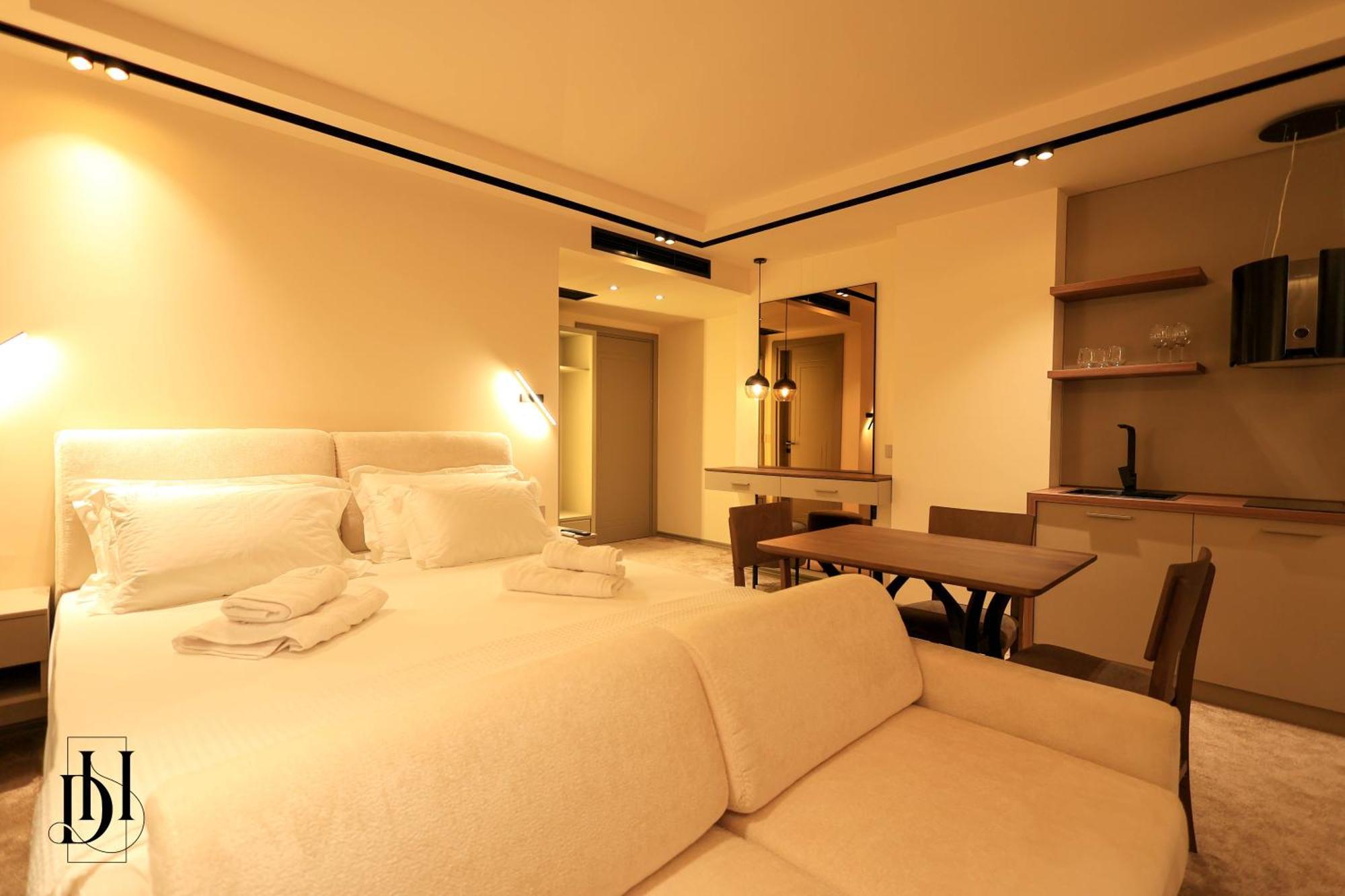 Deha Rooms & Apartments Tirana Esterno foto