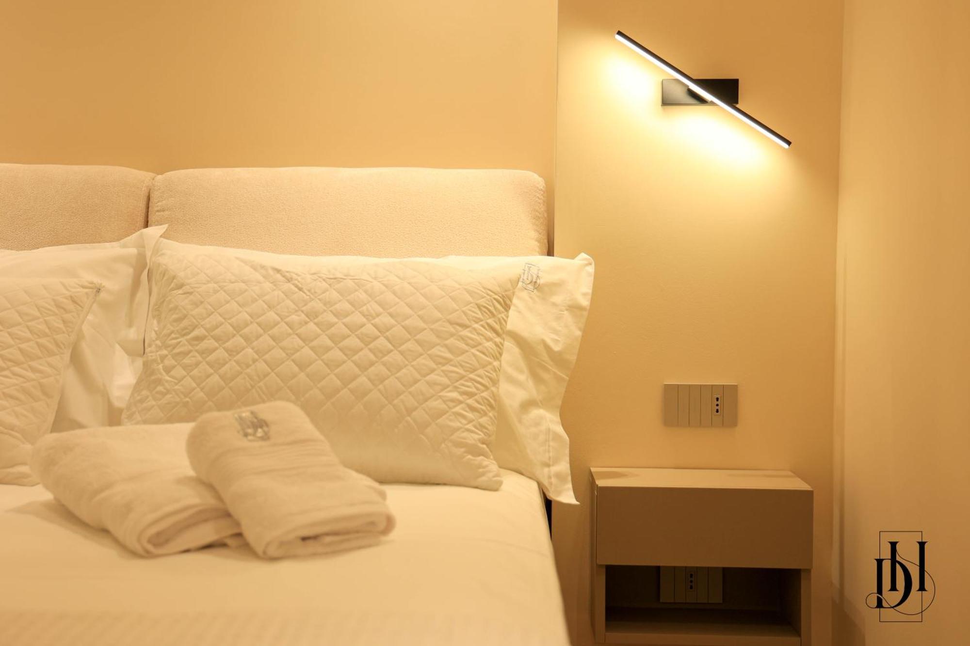 Deha Rooms & Apartments Tirana Esterno foto