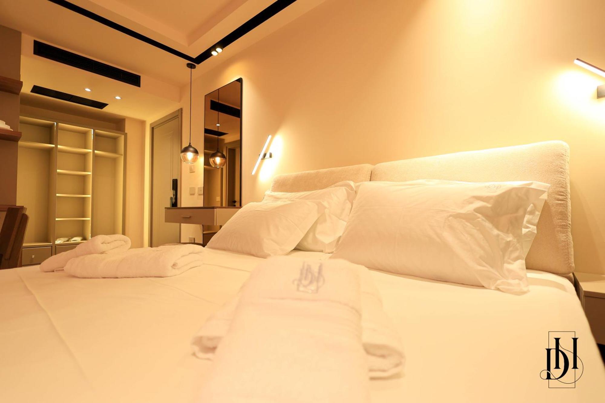 Deha Rooms & Apartments Tirana Esterno foto