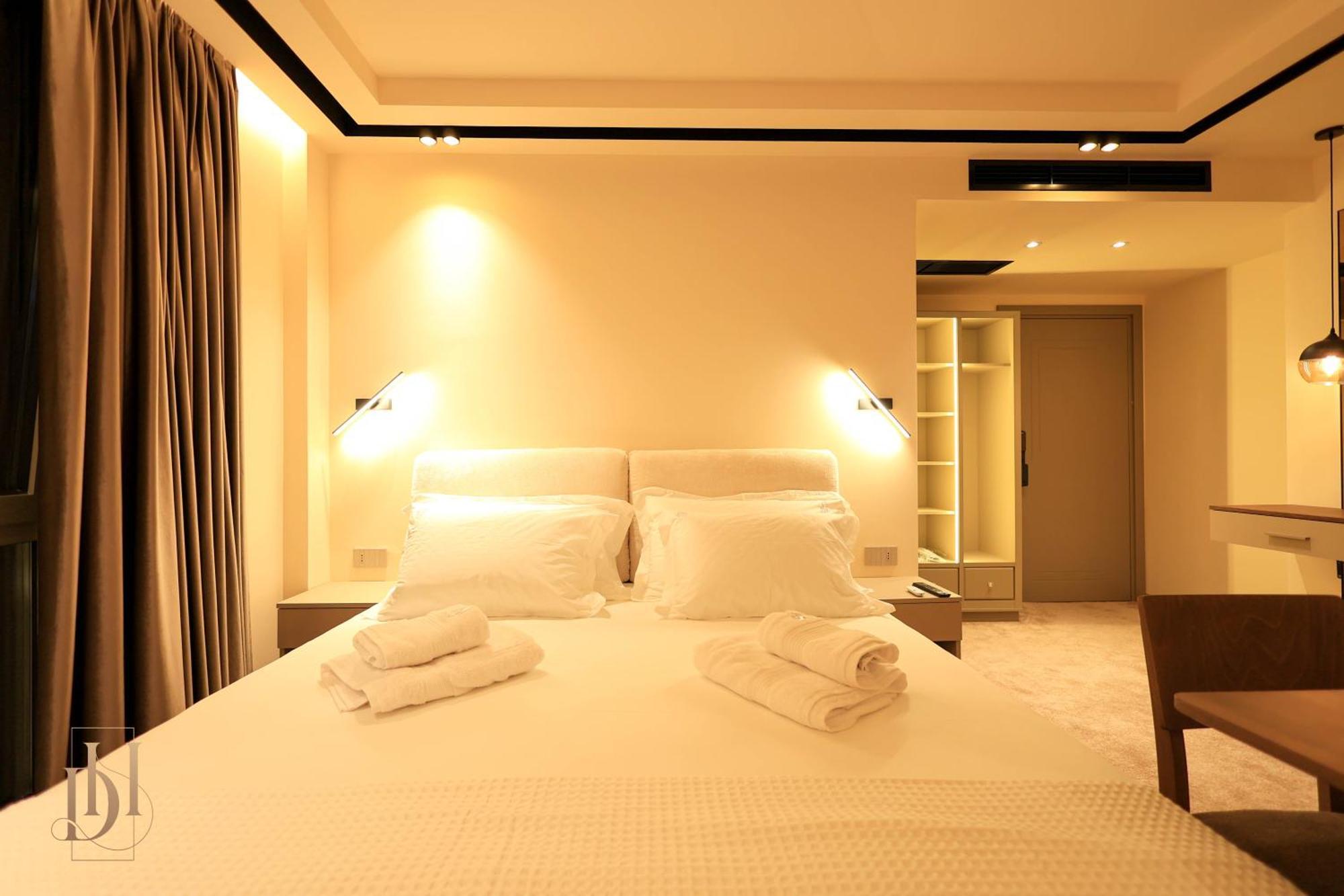 Deha Rooms & Apartments Tirana Esterno foto