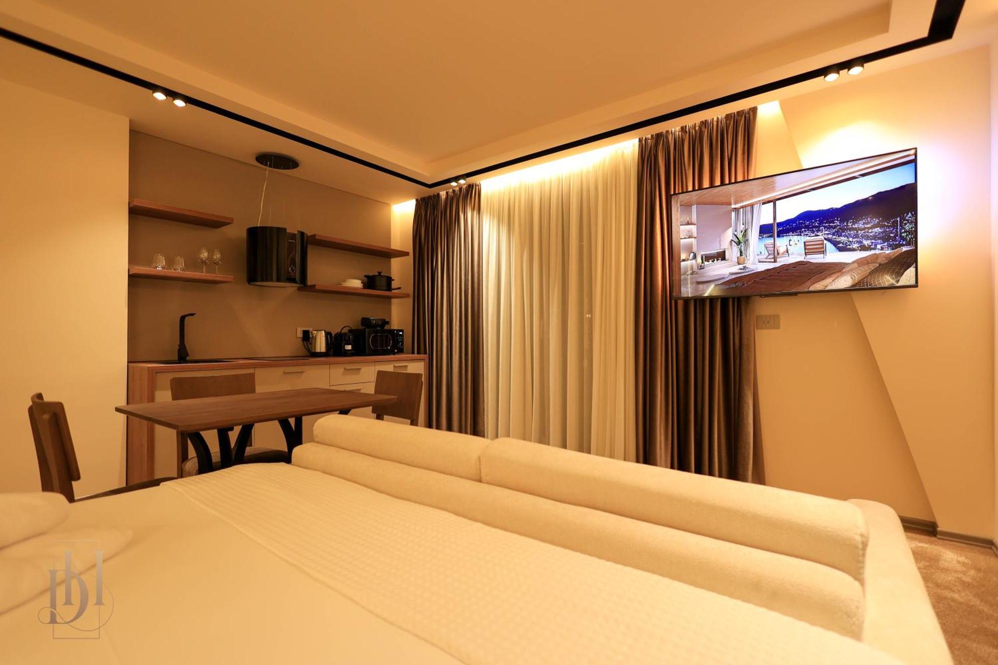 Deha Rooms & Apartments Tirana Esterno foto