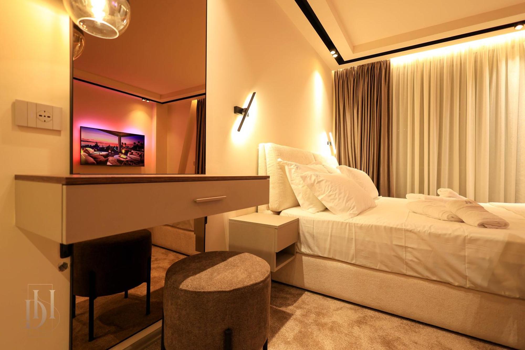 Deha Rooms & Apartments Tirana Esterno foto