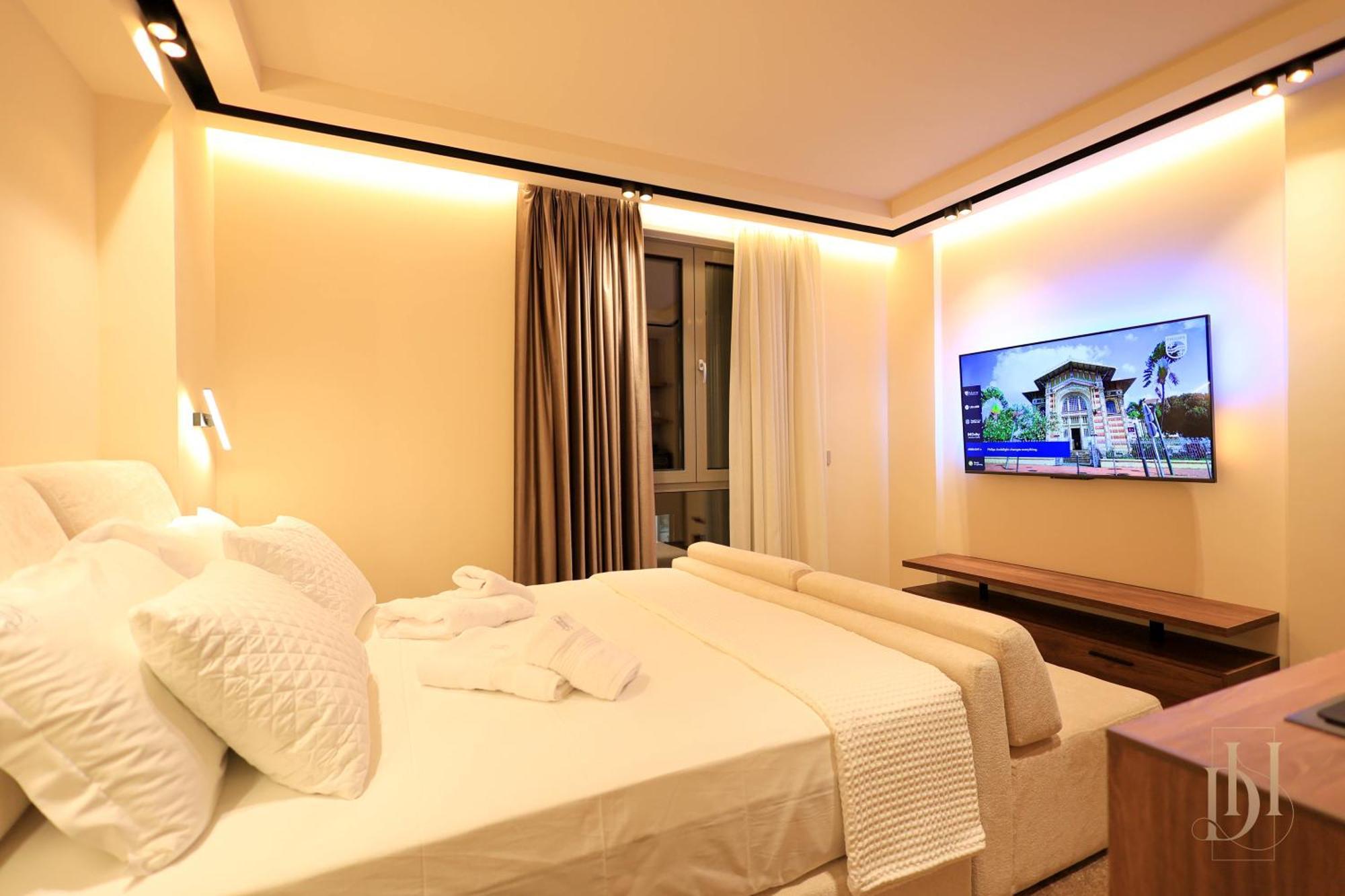 Deha Rooms & Apartments Tirana Esterno foto