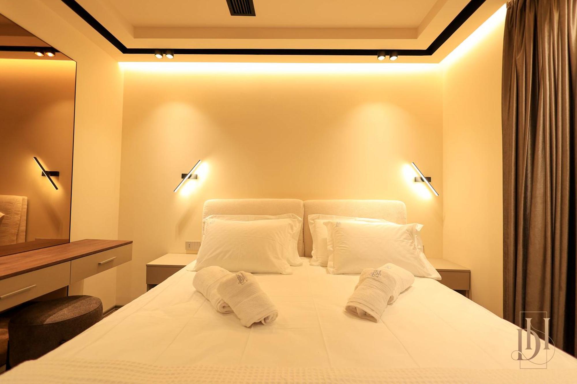 Deha Rooms & Apartments Tirana Esterno foto